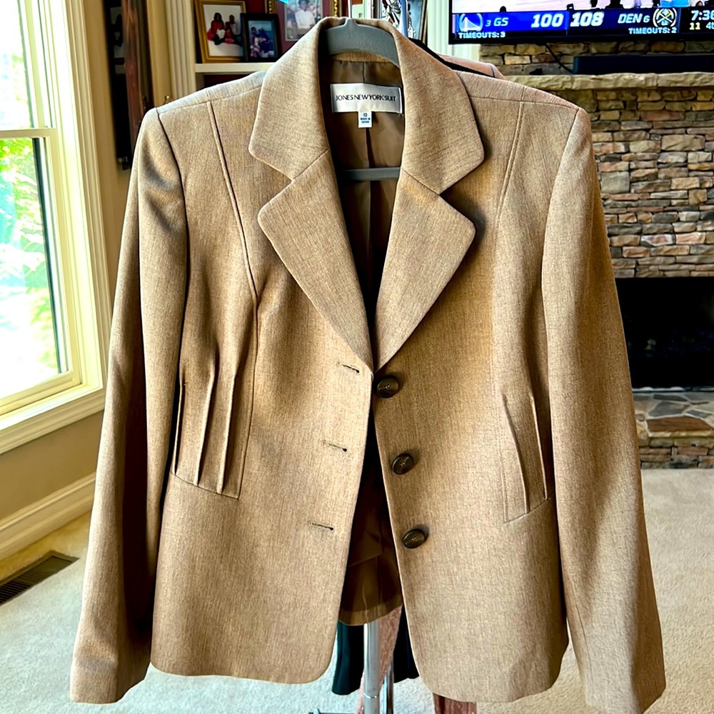 Jones New York tan blazer